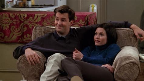 when do monica and chandler hook up